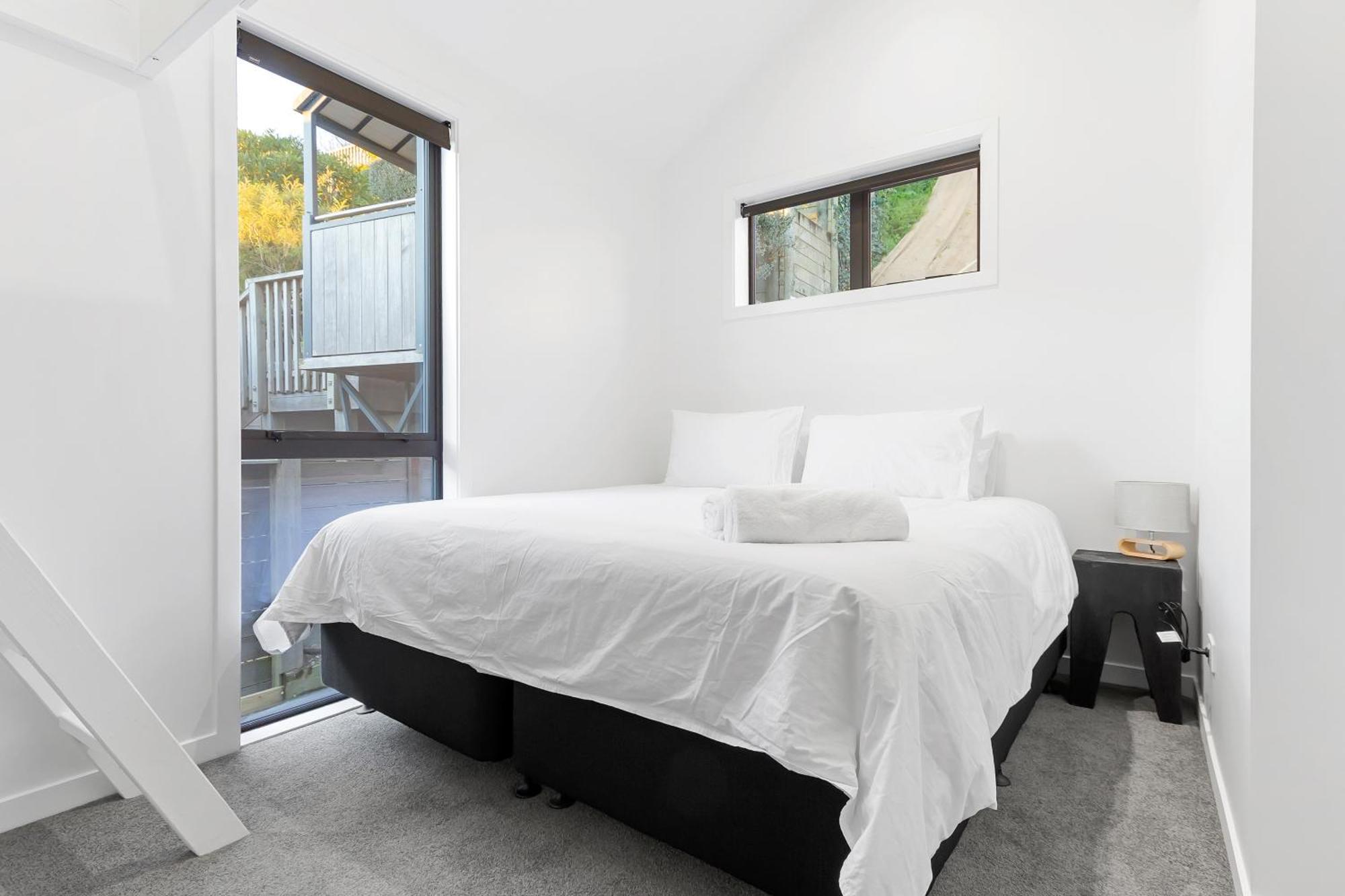 Brand New Lake Front Homes Spa Pool Taupo Luaran gambar