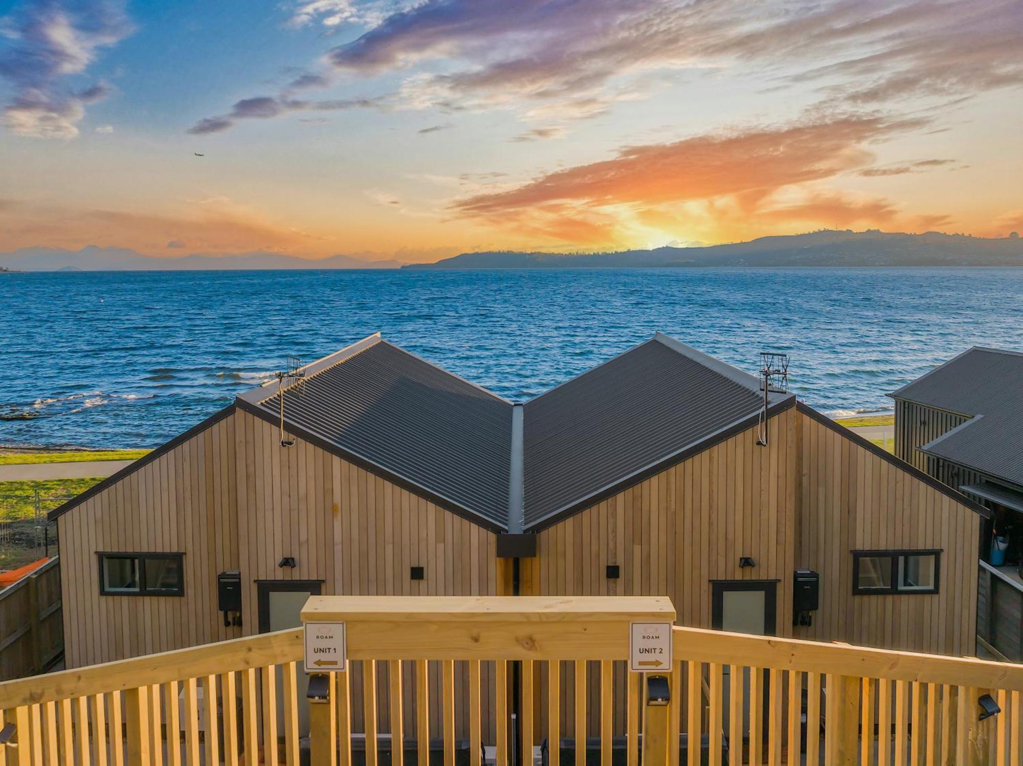 Brand New Lake Front Homes Spa Pool Taupo Luaran gambar